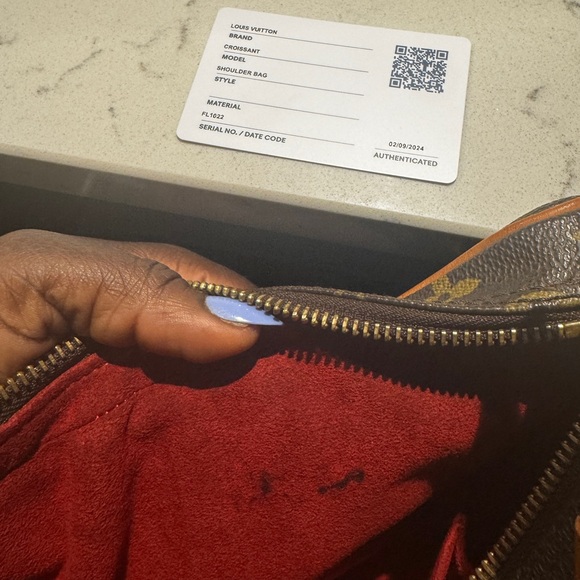 Louis Vuitton Croissant MM Bag - Picture 10 of 11